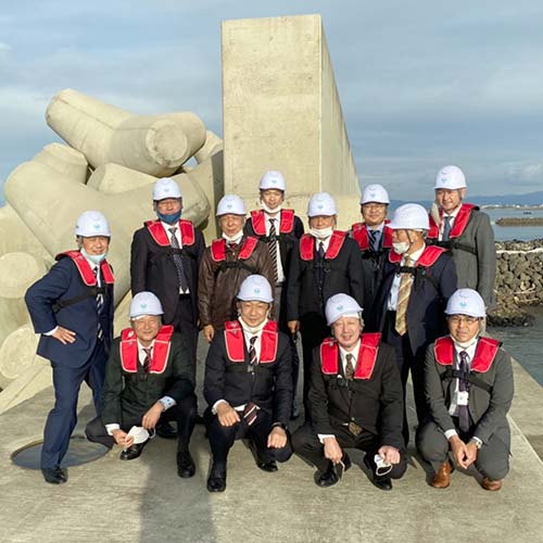 10/27 新潟国道事務所と新潟港湾空港技術調査事務所へ視察に行きました。