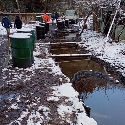12/18　秋葉区原油湧出現場の視察をいたしました。