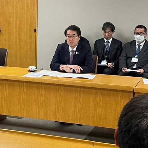 1/9㈭　「R403整備促進に関する要望書」をお渡しして来ました。