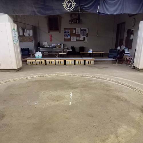 2025/12/13㈯　稽古場の大そうじを行いました。