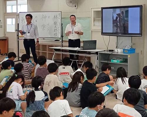 2026/7/7㈫　結小学校皆さんに、地域のお祭りについて授業をさせていただきました。